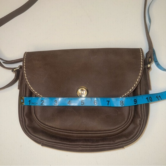 Roots Riverside Crossbody - Picture 8 of 11